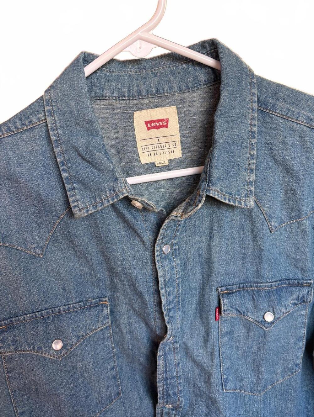 Levis Denim Pearl Snap Long Sleeve Shirt